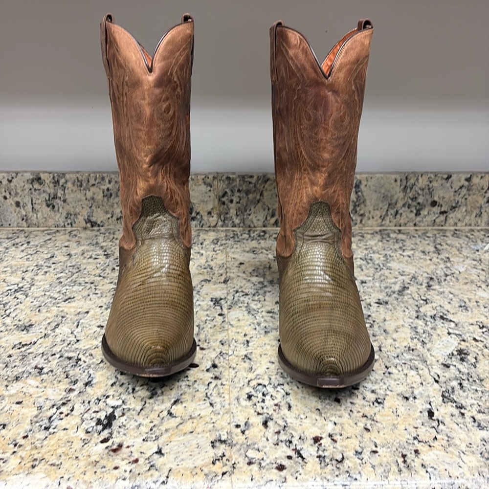Handcrafted DanPost Men’s size 12 been worn a few times.
